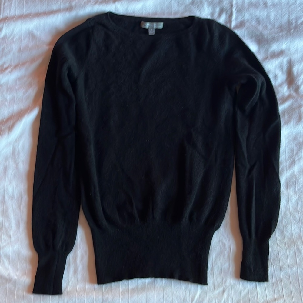 Neiman Marcus Cashmere sweater